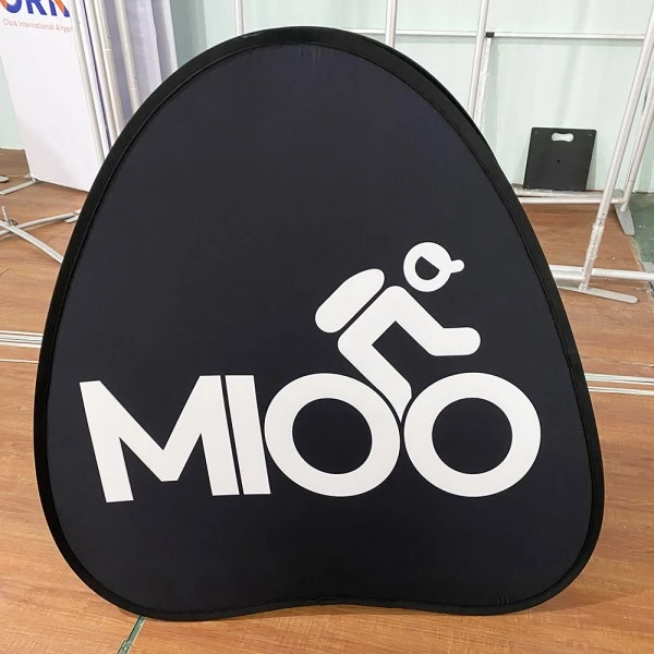 Bakit Ang Triangle Pop Up Banner ay Nagiging Pinakamabisang Outdoor Advertising Tool para sa Mga Kaganapan at Promosyon
